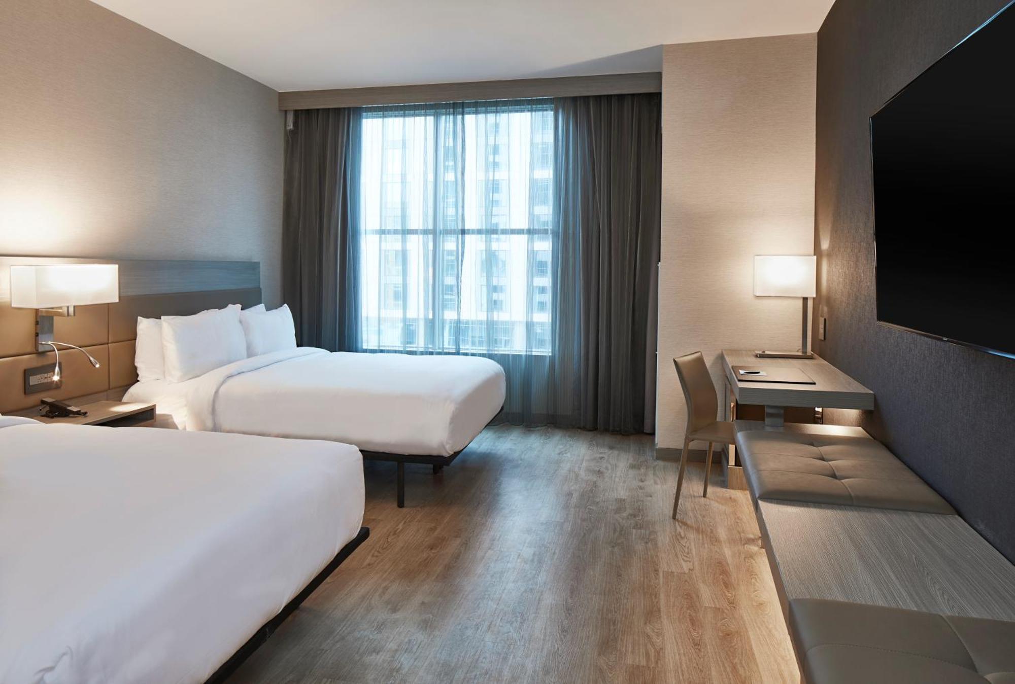 Ac Downtown 4*